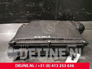 Used Air box Mercedes Viano (639) 3.0 CDI V6 24V Euro 5 Price on request offered by van Deijne Onderdelen Uden B.V.