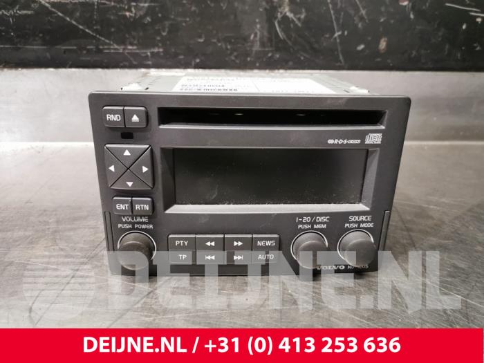 Radio z Volvo V40 (VW) 2.0 16V 2003