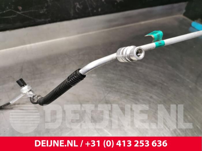 Air conditioning line Renault Captur 0.9 Energy TCE 12V 92440497R