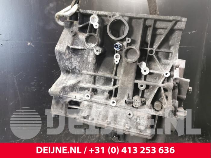 Used Engine crankcase Volkswagen Passat (3G2) 1.4 GTE Hybrid 16V Price € 750,00 Margin scheme offered by van Deijne Onderdelen Uden B.V.