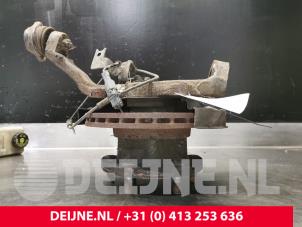 Usagé Joint avant gauche Mitsubishi Canter 3.0 16V 815,816 Prix € 211,75 Prix TTC proposé par van Deijne Onderdelen Uden B.V.