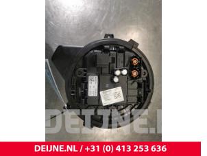 Używane Silnik wentylatora nagrzewnicy Volvo XC60 II (UZ) 2.0 T8 16V Hybrid AWD Cena € 75,00 Procedura marży oferowane przez van Deijne Onderdelen Uden B.V.