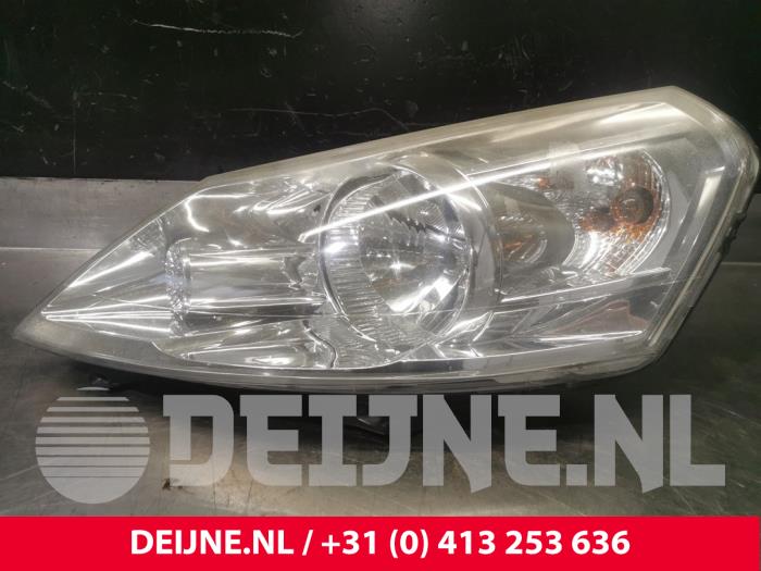 Używane Reflektor lewy Citroen Jumpy (G9) 1.6 HDI 16V Cena € 90,75 Z VAT oferowane przez van Deijne Onderdelen Uden B.V.
