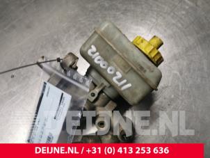 Usagé Cylindre de frein principal Audi TT (8N3) 1.8 20V Turbo Prix € 20,00 Règlement à la marge proposé par van Deijne Onderdelen Uden B.V.