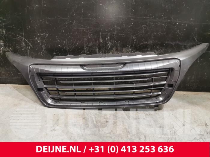 Grille from a Peugeot Boxer 2015
