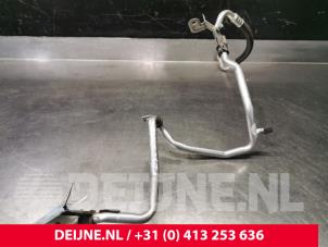 Używane Przewód klimatyzacji Renault Trafic (1FL/2FL/3FL/4FL) 1.6 dCi 120 Twin Turbo Cena € 60,50 Z VAT oferowane przez van Deijne Onderdelen Uden B.V.
