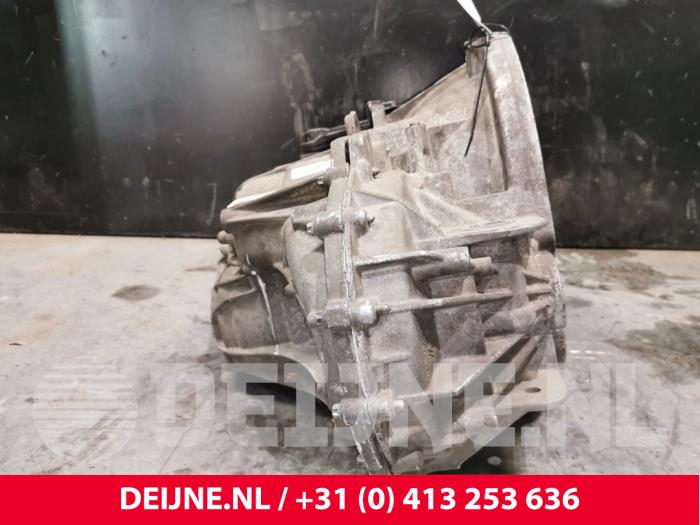Gebrauchte Getriebe Opel Movano 2.3 CDTi 16V FWD Preis € 968,00 Mit Mehrwertsteuer angeboten von van Deijne Onderdelen Uden B.V.