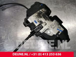 Used Door lock mechanism 2-door, right Mercedes Citan (415.6) 1.5 108 CDI Price € 48,40 Inclusive VAT offered by van Deijne Onderdelen Uden B.V.
