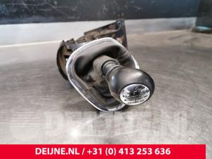 Used Gear stick Opel Vivaro 1.6 CDTI BiTurbo 120 Price € 90,75 Inclusive VAT offered by van Deijne Onderdelen Uden B.V.