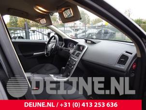 Usagé Siège droit Volvo XC60 I (DZ) 2.0 DRIVe 20V Prix € 65,00 Règlement à la marge proposé par van Deijne Onderdelen Uden B.V.