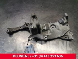 Used Alternator lower bracket Peugeot Expert (VA/VB/VE/VF/VY) 2.0 Blue HDi 180 16V Price on request offered by van Deijne Onderdelen Uden B.V.