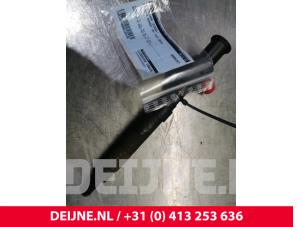 Used Injector (diesel) Peugeot Expert (VA/VB/VE/VF/VY) 2.0 Blue HDi 180 16V Price on request offered by van Deijne Onderdelen Uden B.V.