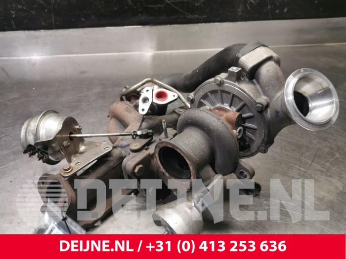 Używane Turbo Volvo V60 I (FW/GW) 2.4 D6 20V Plug-in Hybrid AWD Cena € 350,00 Procedura marży oferowane przez van Deijne Onderdelen Uden B.V.
