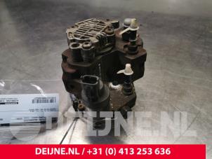 Used Mechanical fuel pump Nissan Primastar 1.9 dCi 80 Price on request offered by van Deijne Onderdelen Uden B.V.