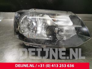 Used Headlight, right Volkswagen Multivan T5 (7E/7HC/7HF/7HM) 2.0 TDI DRF Price € 90,75 Inclusive VAT offered by van Deijne Onderdelen Uden B.V.