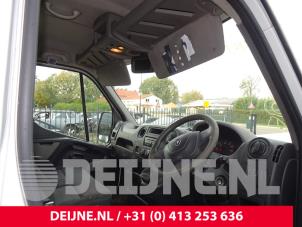 Used Double front seat left Renault Master IV (FV) 2.3 dCi 125 16V FWD Price on request offered by van Deijne Onderdelen Uden B.V.