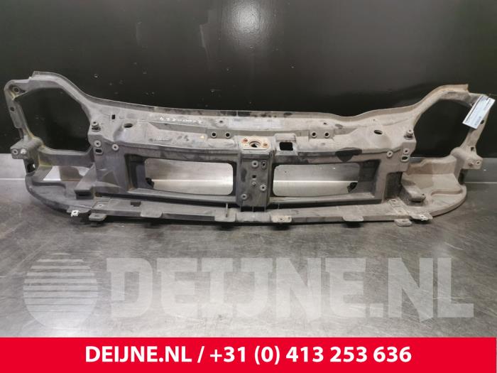 Begagnade Front Renault Trafic New (FL) 1.9 dCi 100 16V Pris € 121,00 Inklusive moms erbjuds av van Deijne Onderdelen Uden B.V.
