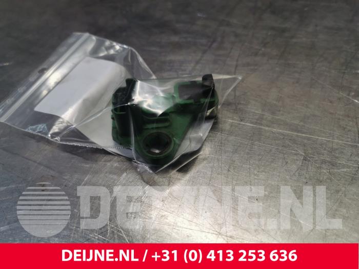 Begagnade Vevaxelsensor Citroen Berlingo 1.6 BlueHDI 100 Pris € 18,15 Inklusive moms erbjuds av van Deijne Onderdelen Uden B.V.
