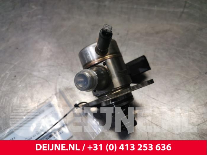 Begagnade Högtryckspump Volkswagen Golf VIII (CD1) 1.5 eTSI 16V Pris € 35,00 Marginaltabell erbjuds av van Deijne Onderdelen Uden B.V.