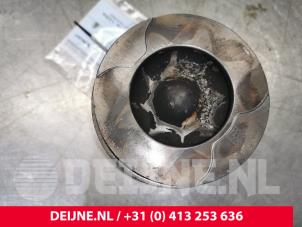 Kolben van een Ford Transit 2.0 TDCi 16V Eco Blue 130 2019