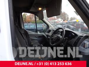 Gebrauchte Innenbeleuchtung vorne Ford Transit 2.2 TDCi 16V Euro 5 RWD Preis auf Anfrage angeboten von van Deijne Onderdelen Uden B.V.