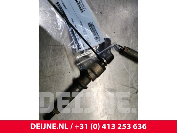 Usagé Injecteurs Peugeot Partner 2.0 HDI Prix € 72,60 Prix TTC proposé par van Deijne Onderdelen Uden B.V.