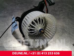 Usagé Ventilateur chauffage Volvo XC90 II 2.0 T8 16V Twin Engine AWD Prix € 100,00 Règlement à la marge proposé par van Deijne Onderdelen Uden B.V.