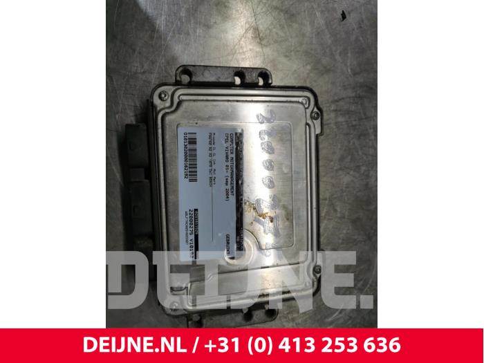 Used Engine management computer Opel Vivaro 1.9 DTI 16V Price € 151,25 Inclusive VAT offered by van Deijne Onderdelen Uden B.V.