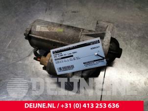 Usagé Démarreur Opel Vivaro 1.9 DTI 16V Prix € 48,40 Prix TTC proposé par van Deijne Onderdelen Uden B.V.