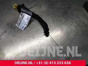 Used Oil dipstick Nissan Primastar 2.0 dCi 90 Price € 18,15 Inclusive VAT offered by van Deijne Onderdelen Uden B.V.