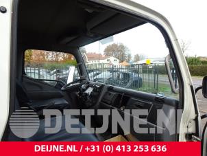 Used Double front seat, right Mitsubishi Canter 3.9 TDI 60 Price € 302,50 Inclusive VAT offered by van Deijne Onderdelen Uden B.V.