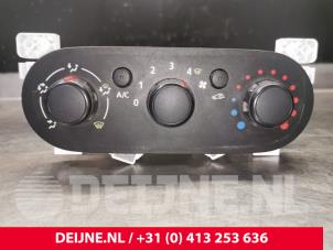 Usados Panel de control de calefacción Opel Vivaro 1.6 CDTI 115 Precio € 35,09 IVA incluido ofrecido por van Deijne Onderdelen Uden B.V.