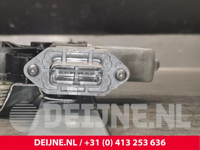Fenstermechanik 2-türig rechts vorne van een Opel Vivaro 1.6 CDTI 115 2014