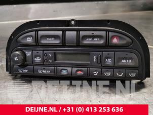 Used Heater control panel Jaguar XJ6 (XJ40) 3.2 24V Price € 80,00 Margin scheme offered by van Deijne Onderdelen Uden B.V.