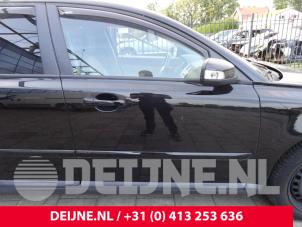 Używane Drzwi prawe przednie wersja 4-drzwiowa Volvo V50 (MW) 1.6 16V Cena na żądanie oferowane przez van Deijne Onderdelen Uden B.V.