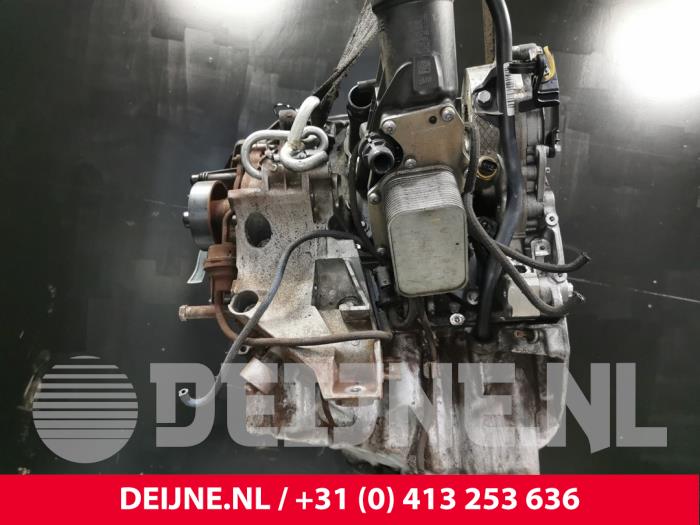 Bloque inferior motor de un BMW 1 serie (F20)  2015