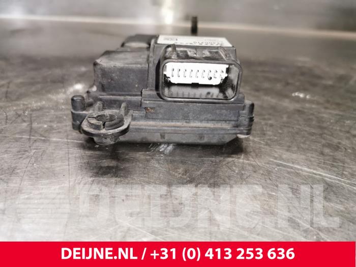 ACC Sensor (Entfernung) van een Volvo V60 I (FW/GW) 2.4 D6 20V Plug-in Hybrid AWD 2014