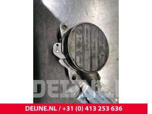 Gebrauchte Vakuumpumpe (Diesel) Renault Master Preis auf Anfrage angeboten von van Deijne Onderdelen Uden B.V.