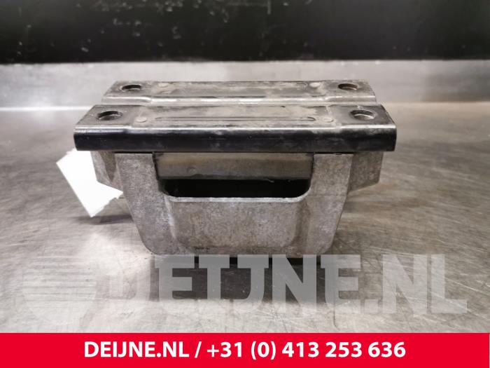 Motorlager van een Ford Transit Custom 2.0 TDCi 16V Eco Blue 185 2020
