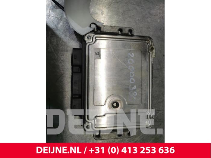 Used Engine management computer Volvo V50 (MW) 1.6 D 16V Price € 100,00 Margin scheme offered by van Deijne Onderdelen Uden B.V.