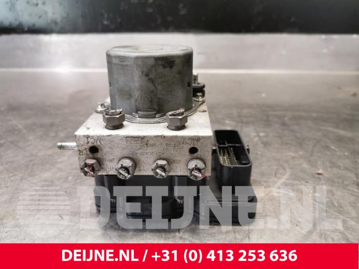 Begagnade ABS-pump Ford Transit Custom 2.0 TDCi 16V Eco Blue 130 Pris € 151,25 Inklusive moms erbjuds av van Deijne Onderdelen Uden B.V.