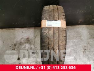 Usados Neumático Precio de solicitud ofrecido por van Deijne Onderdelen Uden B.V.