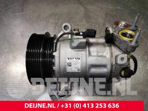 Used Air conditioning pump Volvo V60 II (ZW) 2.0 B3 16V Mild Hybrid Geartronic Price € 175,00 Margin scheme offered by van Deijne Onderdelen Uden B.V.