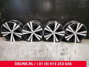 Used Set of wheels Volvo V60 II (ZW) 2.0 B3 16V Mild Hybrid Geartronic Price € 600,00 Margin scheme offered by van Deijne Onderdelen Uden B.V.