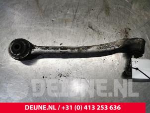 Usagé Bras de suspension bas avant gauche BMW 7 serie (E38) 735i/iL V8 32V Prix € 50,00 Règlement à la marge proposé par van Deijne Onderdelen Uden B.V.