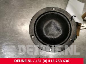 Usagé Haut-parleur Volvo C70 (NK) 2.3 T5 20V Prix € 40,00 Règlement à la marge proposé par van Deijne Onderdelen Uden B.V.
