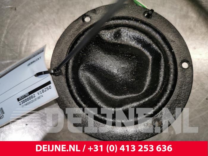 Używane Glosnik Volvo C70 (NK) 2.3 T5 20V Cena € 40,00 Procedura marży oferowane przez van Deijne Onderdelen Uden B.V.