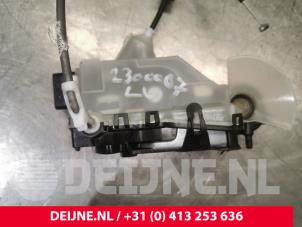 Used Door lock mechanism 2-door, left Opel Combo Cargo 1.5 CDTI 75 Price € 90,75 Inclusive VAT offered by van Deijne Onderdelen Uden B.V.