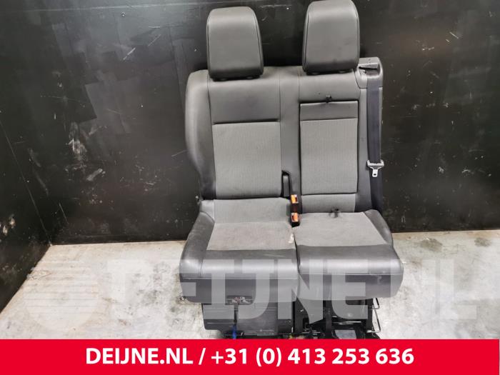 Double front seat, right from a Citroën Jumpy 2.0 Blue HDI 120 2018