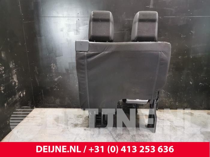 Double front seat, right from a Citroën Jumpy 2.0 Blue HDI 120 2018